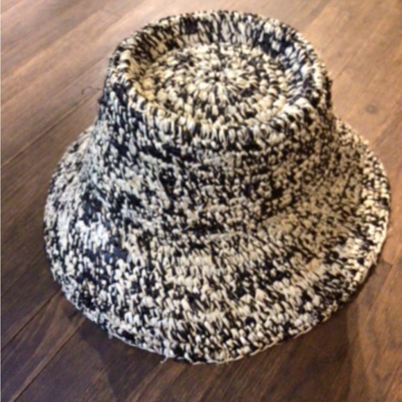Wyeth by Todd Magill Accessories - NEW! Wyeth by Todd Magill Black and Cream Marled Knit straw Bucket Hat